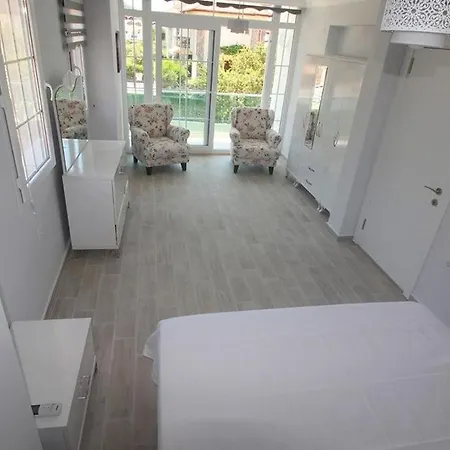 Oludeniz With Private Pool ホームステイ フェティエ